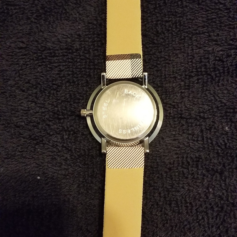 Watch - Picture 3 of 3